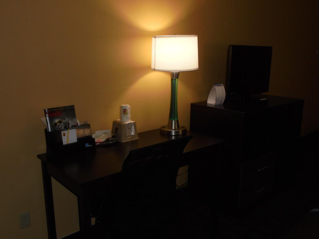 Super 8 By Wyndham Okawville Camera foto