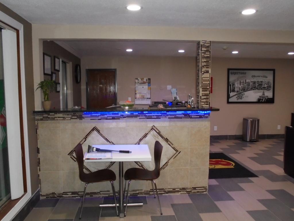 Super 8 By Wyndham Okawville Esterno foto
